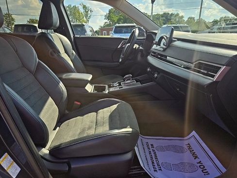 Used 2024 Mitsubishi Outlander SE image 21