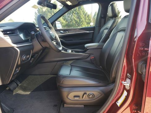 New 2026 Jeep Grand Cherokee Limited AWD/4WD image 10