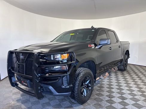 Used 2021 Chevrolet Silverado 1500 Custom Trail Boss w/ Midnight Edition AWD/4WD image 3