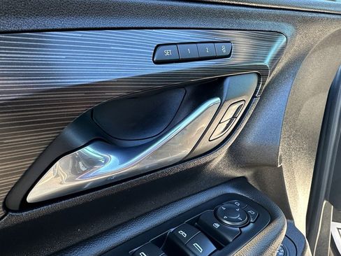 Used 2021 GMC Terrain SLT w/ Elevation Edition image 20