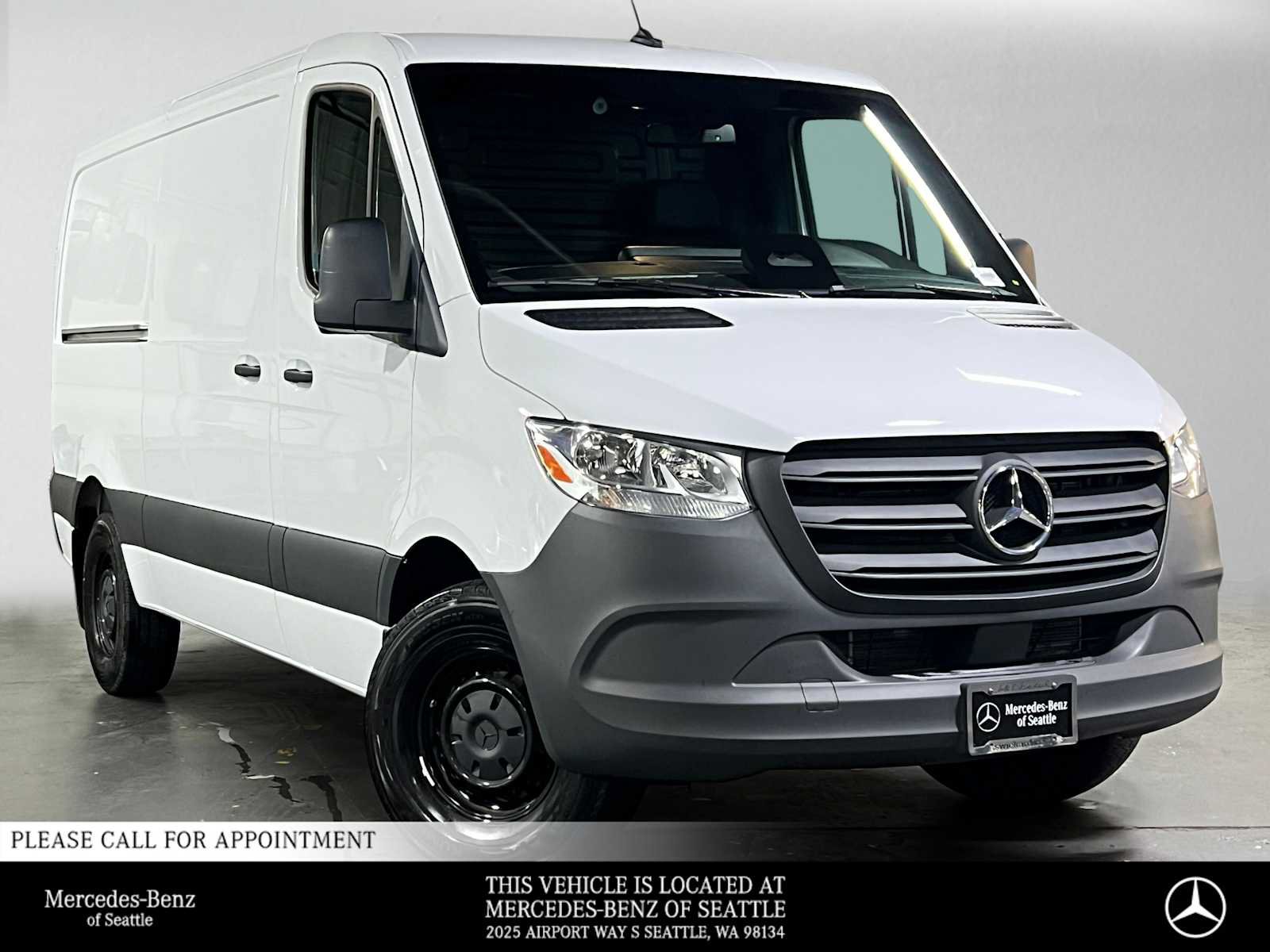 Used 2025 Mercedes-Benz Sprinter 2500 image 1