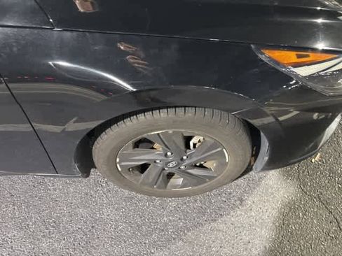 Used 2023 Hyundai Elantra SEL w/ Preferred Accessory Package image 15