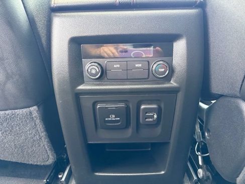 Used 2023 Chevrolet Traverse RS AWD/4WD image 21