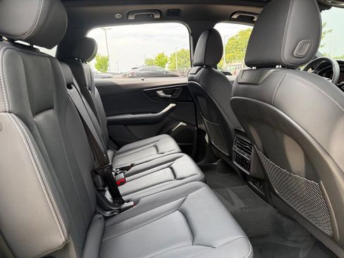 Certified 2025 Audi Q7 3.0T Premium Plus AWD/4WD image 33
