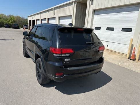 Used 2021 Jeep Grand Cherokee Laredo X image 16