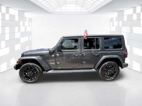 Used 2023 Jeep Wrangler Unlimited Sahara w/ Safety Group AWD/4WD image 4