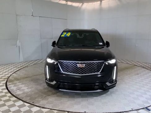 Used 2024 Cadillac XT6 Premium Luxury w/ LPO, Floor Liner Package FWD image 6