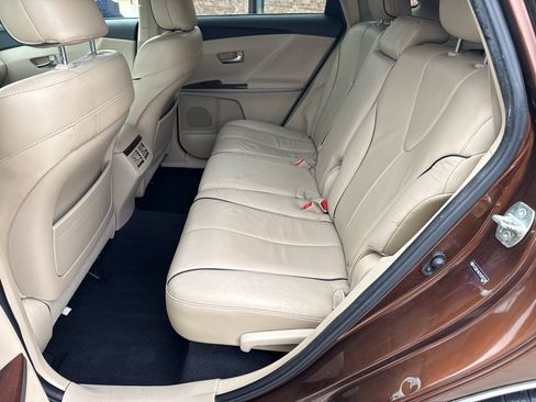 Used 2009 Toyota Venza 4dr Wgn V6 FWD (Natl) image 29