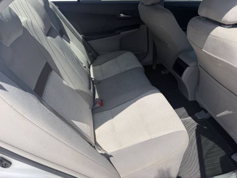 Used 2012 Toyota Camry LE FWD image 19