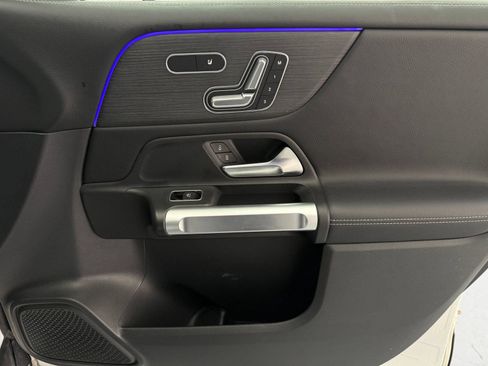 Certified 2023 Mercedes-Benz GLB 250 image 23