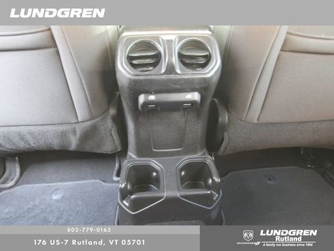 Used 2018 Jeep Wrangler Unlimited Sport S image 29