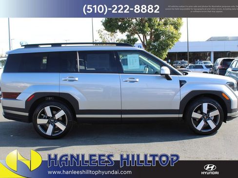 Used 2025 Hyundai Santa Fe Limited image 6