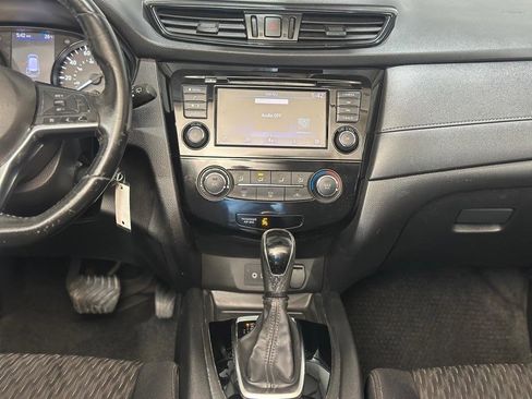 Used 2019 Nissan Rogue S w/ Special Edition Package image 15