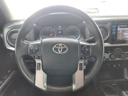 Used 2019 Toyota Tacoma SR5 AWD/4WD image 23