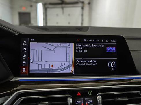 Used 2023 BMW X5 xDrive40i w/ Climate Comfort Package AWD/4WD image 15