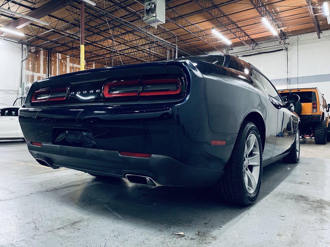 Used 2015 Dodge Challenger SXT RWD image 8