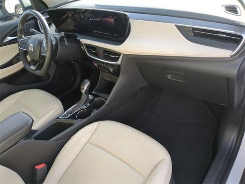 Used 2024 Buick Encore GX Sport Touring image 13