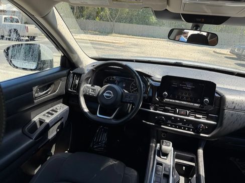 Used 2024 Nissan Pathfinder SV FWD image 26