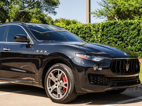Used 2017 Maserati Levante S AWD/4WD image 52