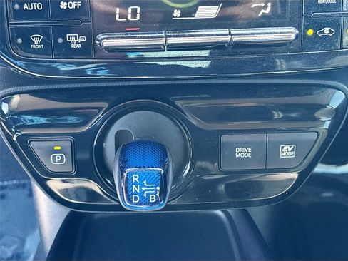 Used 2021 Toyota Prius LE image 16
