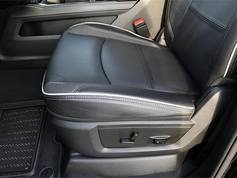 Used 2025 RAM 3500 Limited image 15