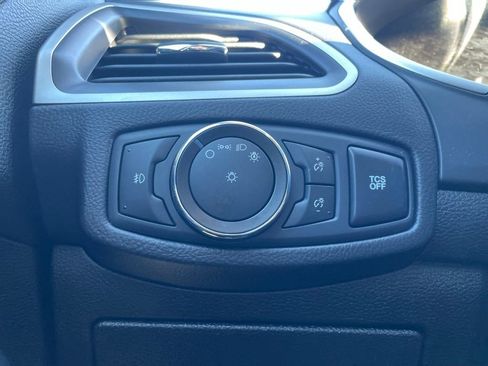 Used 2021 Ford Edge SEL w/ Cargo Accessory Package image 15