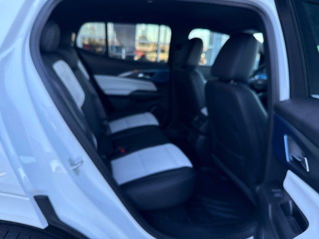 Used 2025 Chevrolet Equinox EV LT w/ Convenience Package II FWD image 28