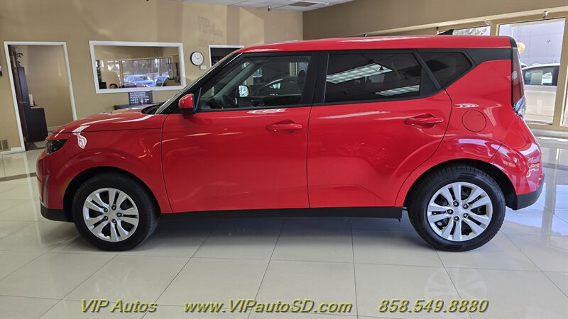 Used 2023 Kia Soul LX FWD image 5