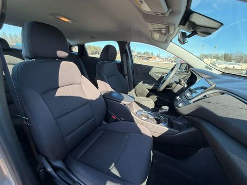 Used 2024 Chevrolet Malibu LS w/ Driver Confidence Package image 9