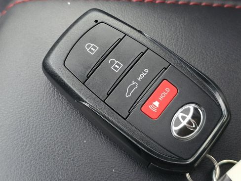 Used 2023 Toyota Corolla SE image 30