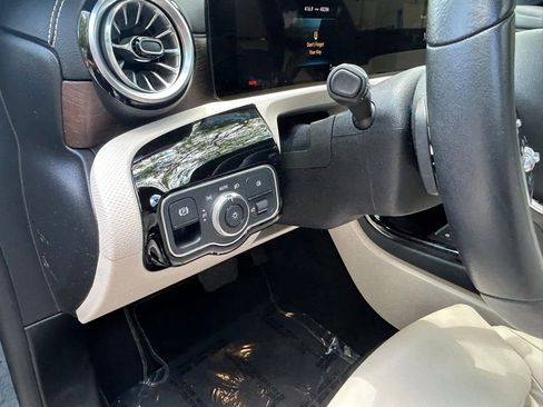 Used 2023 Mercedes-Benz CLA 250 image 18