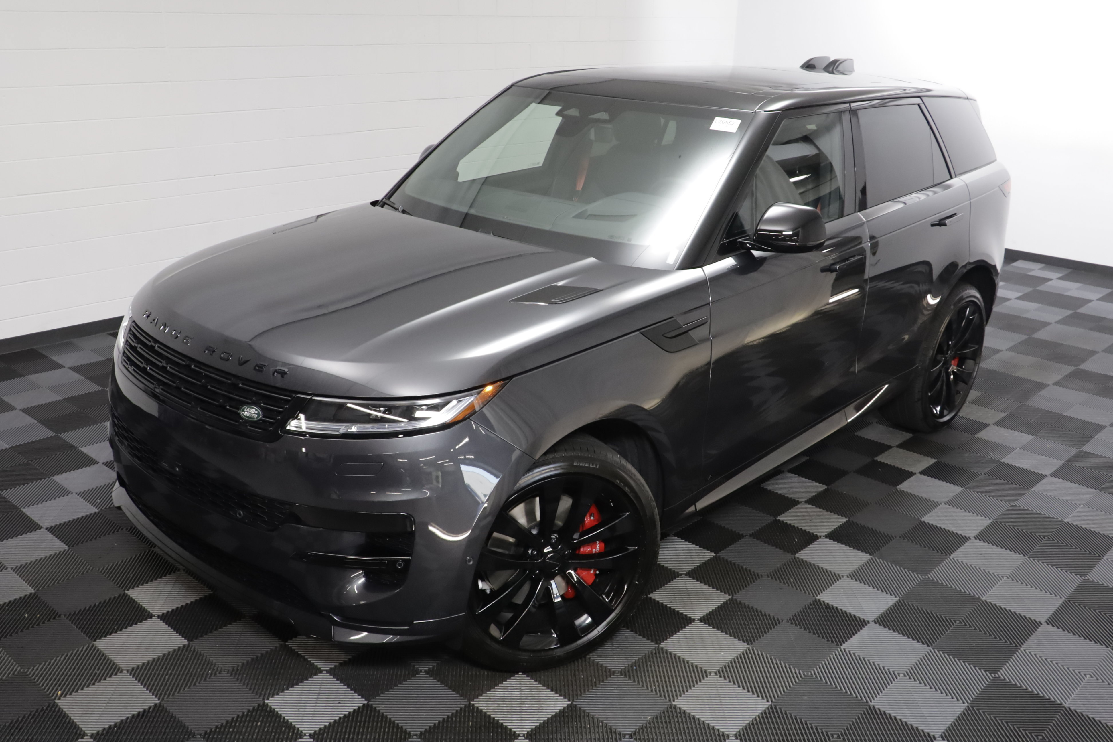 New 2027 Land Rover Range Rover Sport Dynamic SE AWD/4WD image 2
