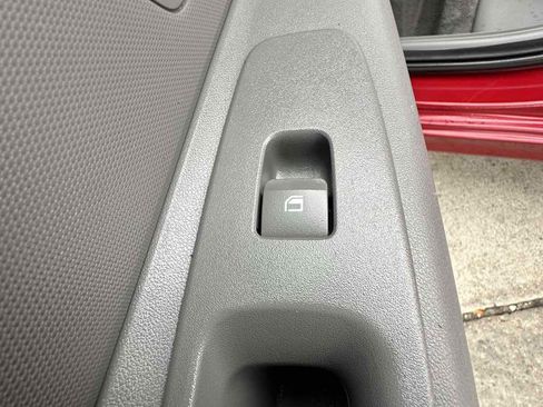 Used 2023 Hyundai Elantra SEL FWD image 38