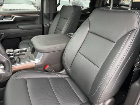 Used 2025 Chevrolet Silverado 1500 RST w/ All Star Edition Plus AWD/4WD image 11