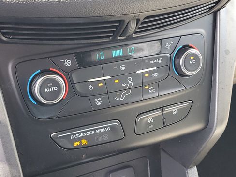 Used 2017 Ford Escape SE image 22