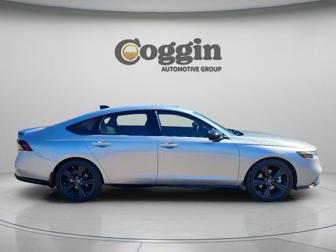 Used 2024 Honda Accord Sport image 12