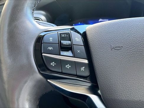 Used 2021 Ford Explorer Platinum w/ Equipment Group 601A AWD/4WD image 12