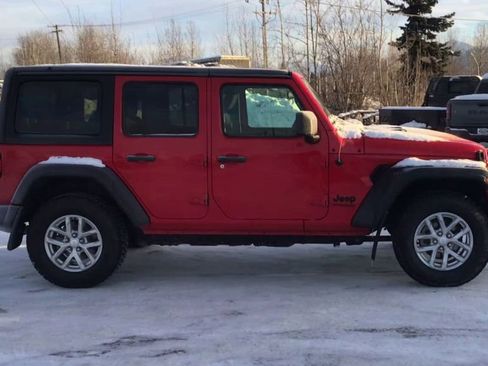 Certified 2022 Jeep Wrangler Unlimited Sport S image 9