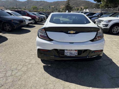 Used 2017 Chevrolet Volt Premier w/ Driver Confidence II Package FWD image 6