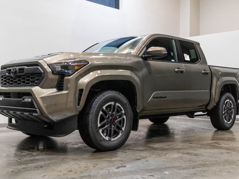 New 2026 Toyota Tacoma TRD Sport AWD/4WD image 3