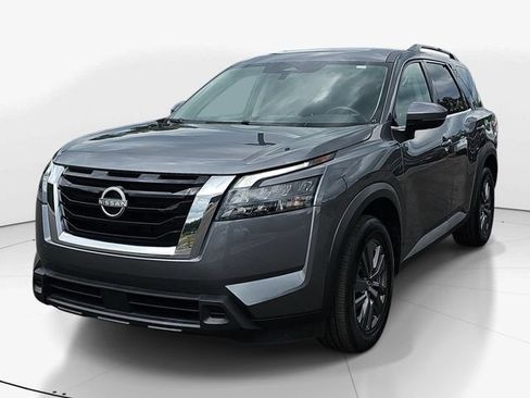 Used 2024 Nissan Pathfinder SV FWD image 12
