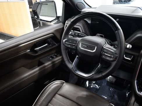 Used 2026 GMC Yukon XL Denali Ultimate AWD/4WD image 26