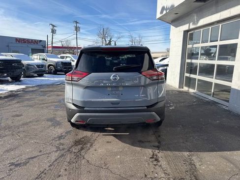 Used 2021 Nissan Rogue SL w/ Premium Package image 3