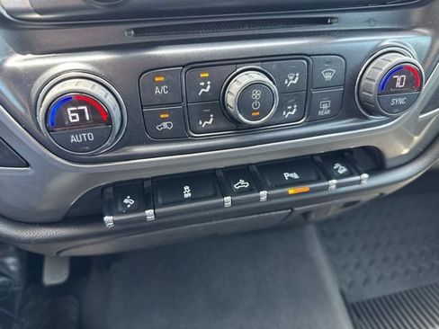 Used 2018 Chevrolet Silverado 1500 LT w/ Texas Edition AWD/4WD image 14