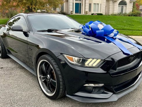 Used 2016 Ford Mustang GT w/ GT Performance Package image 3