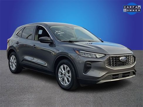 Used 2024 Ford Escape Active w/ Cold Weather Package image 3