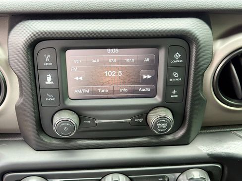 Used 2020 Jeep Wrangler Unlimited Sport image 29