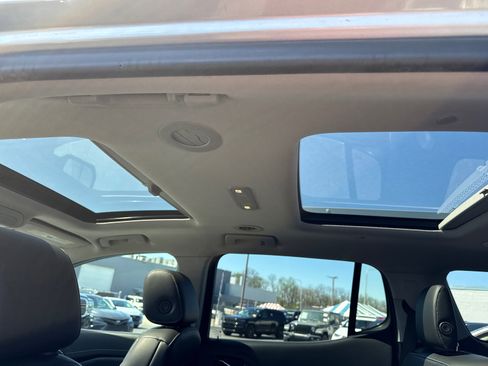 Used 2019 GMC Acadia SLT FWD image 7