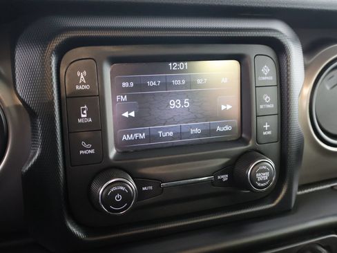 Used 2019 Jeep Wrangler Unlimited Sport S AWD/4WD image 36