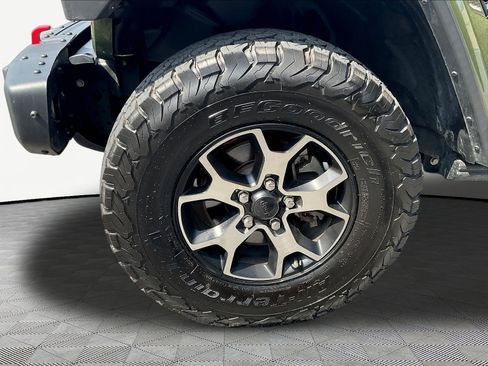 Used 2021 Jeep Wrangler Unlimited Rubicon w/ Dual Top Group AWD/4WD image 34
